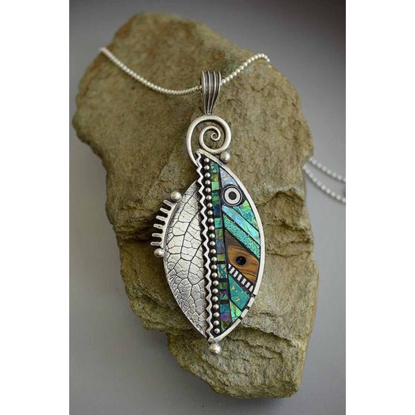 Green Leaf Pendant Necklace
