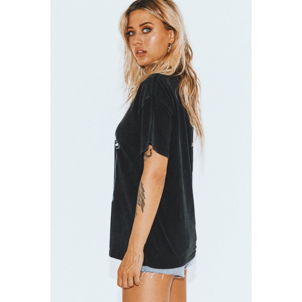 KISS END OF THE ROAD Tee
